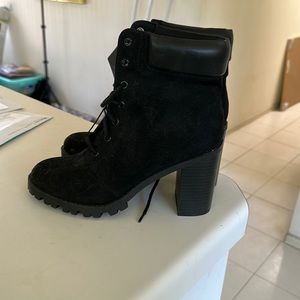 Forever 21 black boots